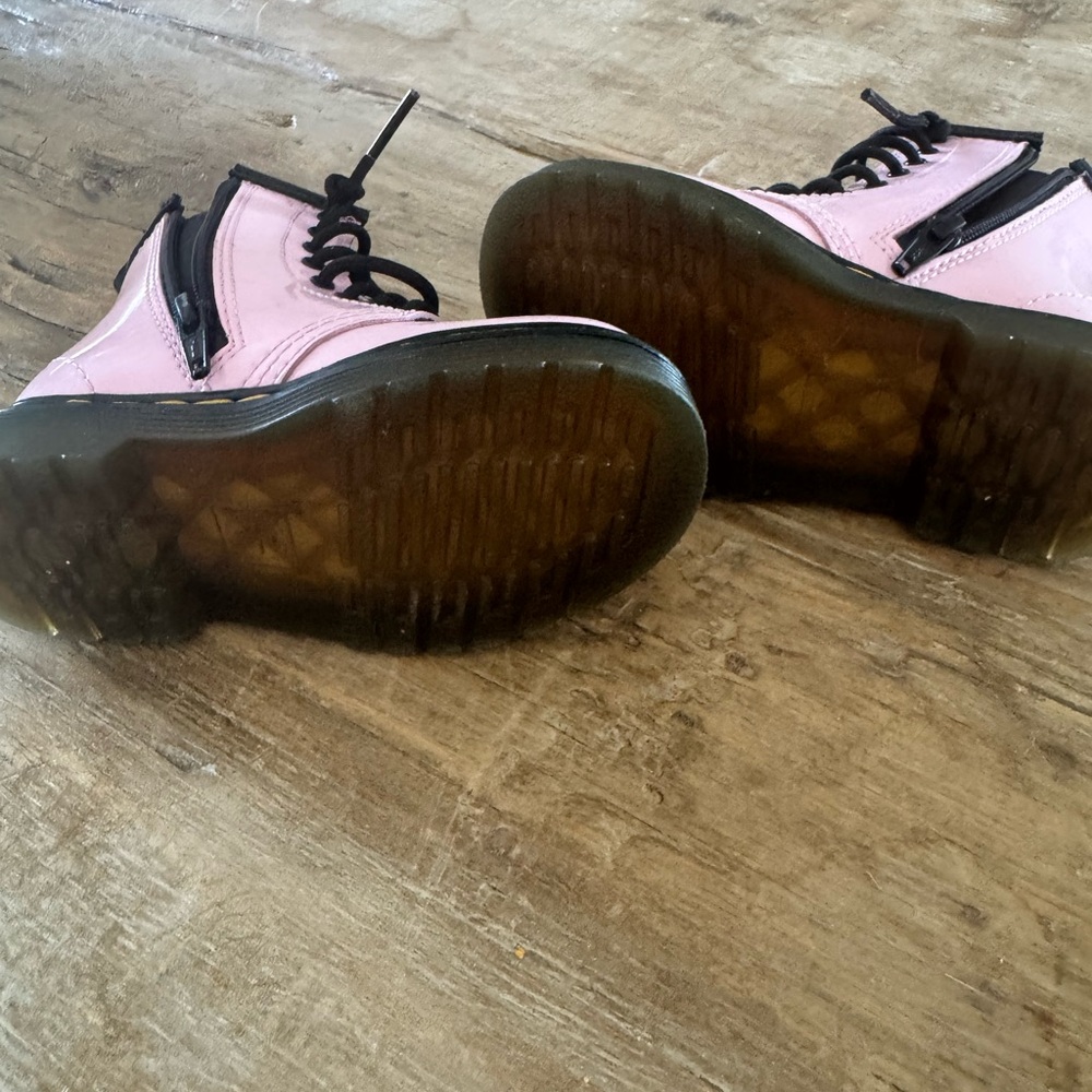 Dr. Martens Kids Pink Lace-Up Boots - Picture 3 of 4